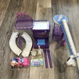 Polly snow cool hotel